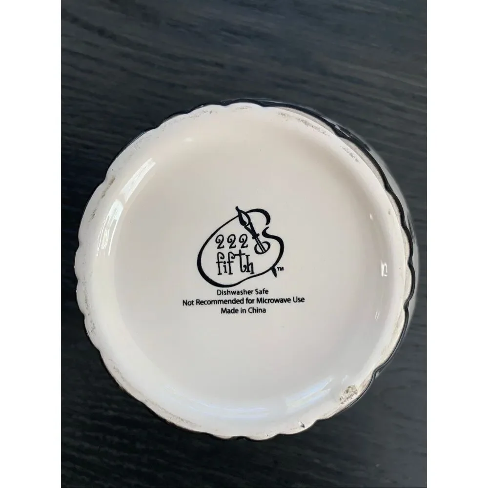 Set of 4 – 222 Fifth Black & White Damask Cereal / Soup Bowls